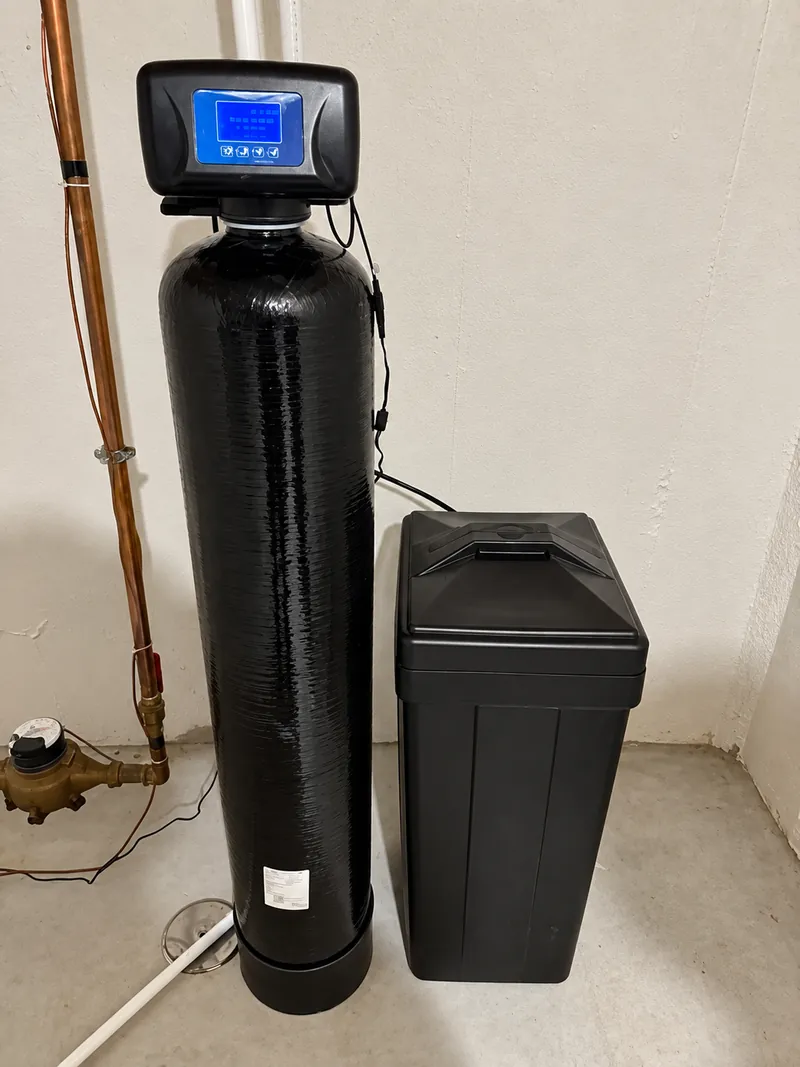 Single-tank softener and carbon filter with brine tank, basement install